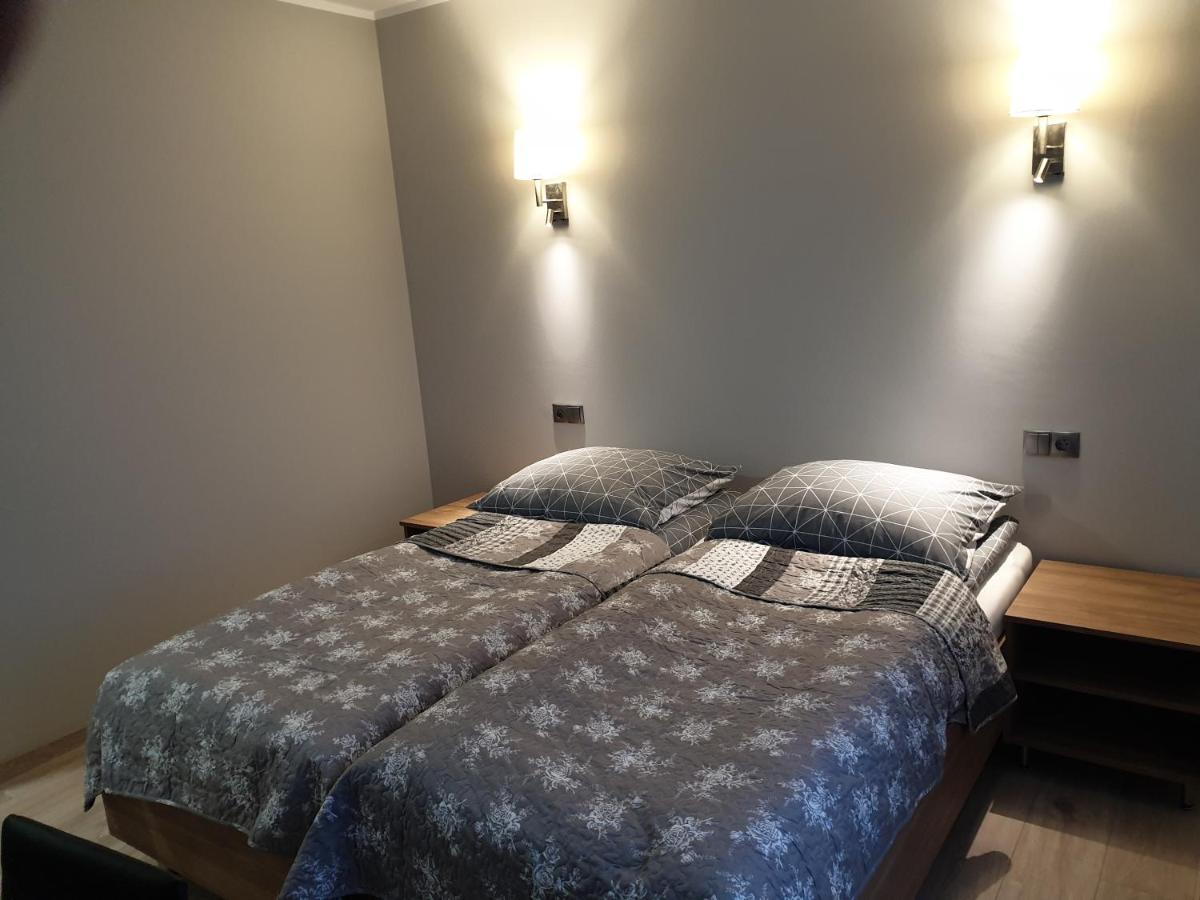 Motel Na Stacji Paliw Ustronie Morskie Buitenkant foto